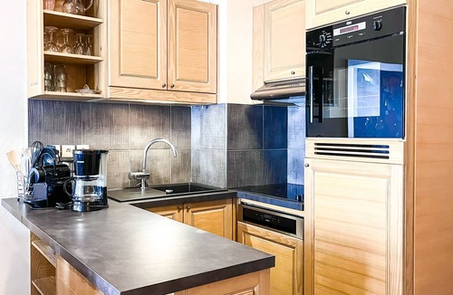 Flaine Apartment | Delightful South facing 2-bed apartment with fireplace