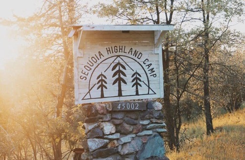 Dunlap Apartment | Delightful stand-alone hut with communal bathhouse