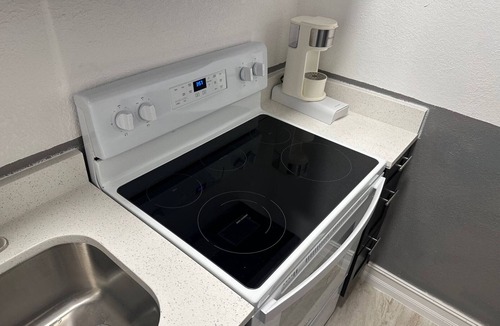 Oak Ridge Apartment | Delightful Studio 1Bed/1Bath