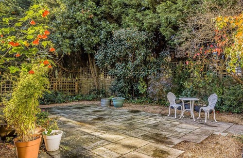 Funtington Apartment | Delightful Studio in West Ashling - Pass the Keys