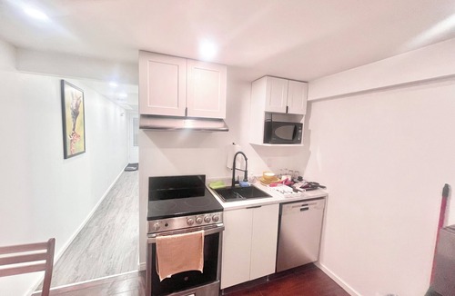 Longue-Pointe Apartment | Delightful Studio in Montréal perfect for your city getaway