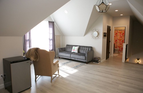 Hallsville Apartment | Delightful Studio in the woods