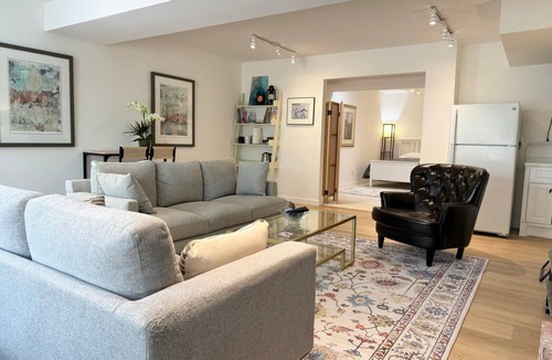 The Bowl of Edmonds Apartment | Delightful studio with WiFi in charming Edmonds