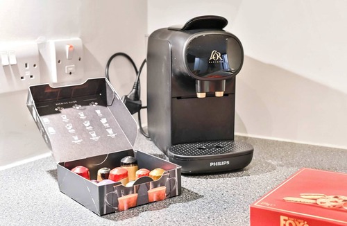 Tower Hill Apartment | Delightful Tower Bridge Apartment Sleeps 6