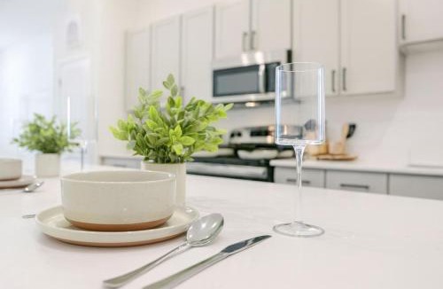 Sherman Apartment | Delightful Work Friendly Home in A Plus Prime Location