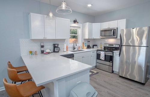 Denver Heights Cottage | Delightfully Renovated 4 Br/2 BA Near DT Riverwalk