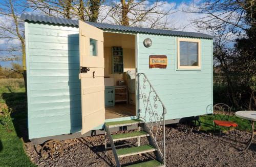 Sidlesham Apartment | Delilah the shepherd's hut