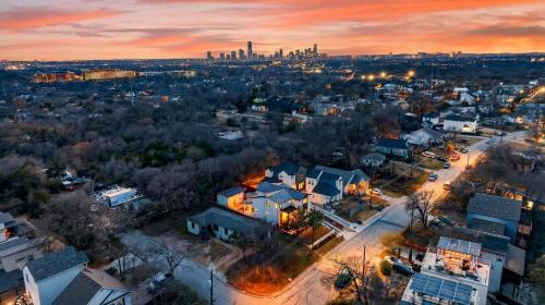 East MLK House | Delores House by AvantStay
