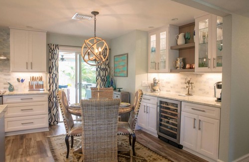 Lake Ida Shores House | Delray Beach, spend the holidays warmly, heated pool!