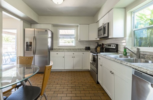 Tropic Palms House | Delray Pool House Central Location
