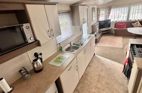 Glasgow House | Delta, Bromley 4-Bedroom Caravan