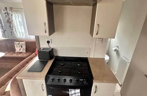 Glasgow House | Delta, Bromley 4-Bedroom Caravan