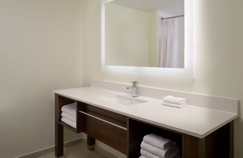 West Palm Beach Hotel | Delta Hotels by Marriott West Palm Beach