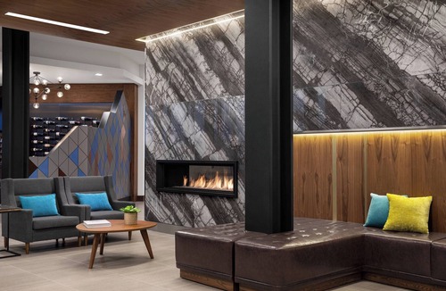 Thunder Bay Hotel | Delta Hotels by Marriott Thunder Bay
