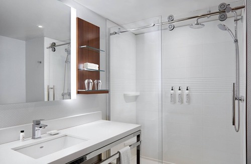 Trois-Rivieres Hotel | Delta Hotels by Marriott Trois Rivieres Conference Centre