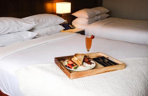 Willow Park Hotel | Delta Hotels by Marriott Calgary South