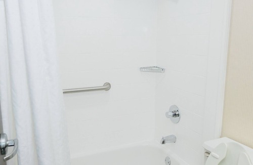 Dentsville Hotel | Delta Hotels by Marriott Columbia Northeast