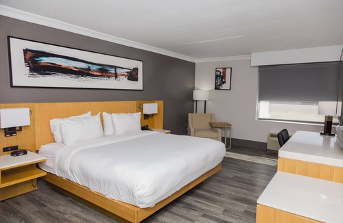 Dentsville Hotel | Delta Hotels by Marriott Columbia Northeast