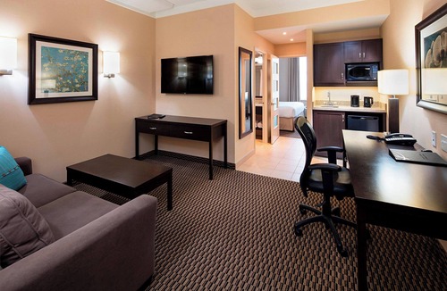 Guelph Hotel | Delta Hotels by Marriott Guelph Conference Centre