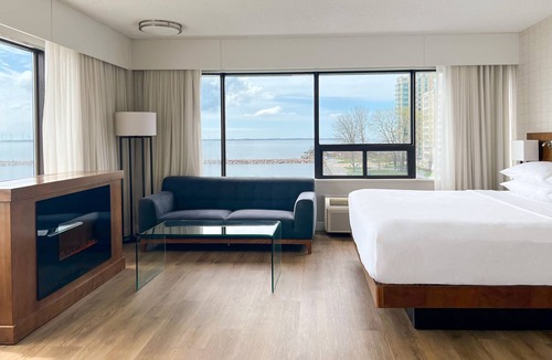 Kingston Hotel | Delta Hotels by Marriott Kingston Waterfront