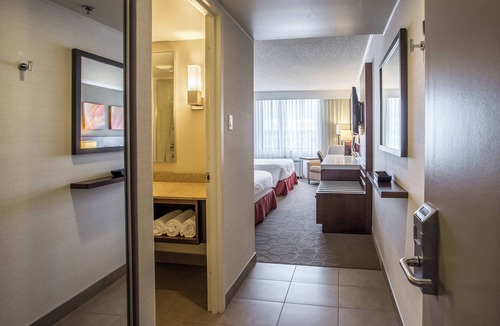 Jonquiere Hotel | Delta Hotels by Marriott Saguenay Conference Centre