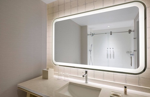 Toledo Hotel | Delta Hotels by Marriott Toledo
