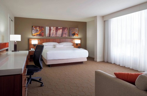 Etobicoke Hotel | Delta Hotels by Marriott Toronto Airport & Conference Centre
