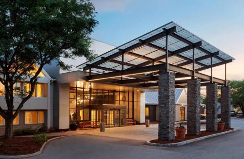 South Burlington Hotel | Delta Hotels by Marriott Burlington