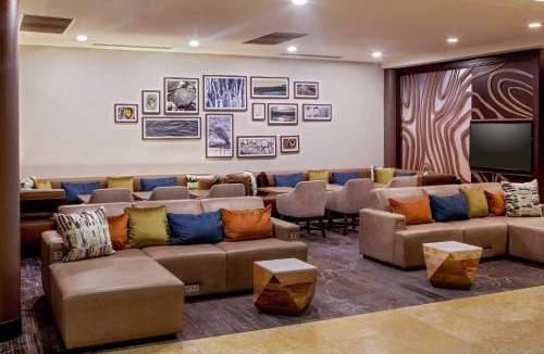 Chesapeake Hotel | Delta Hotels by Marriott Chesapeake Norfolk