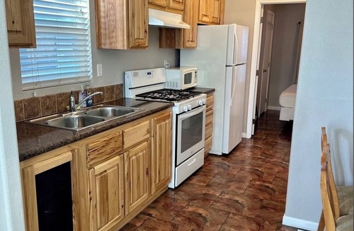 Isleton Cabin | Delta Shores Resort