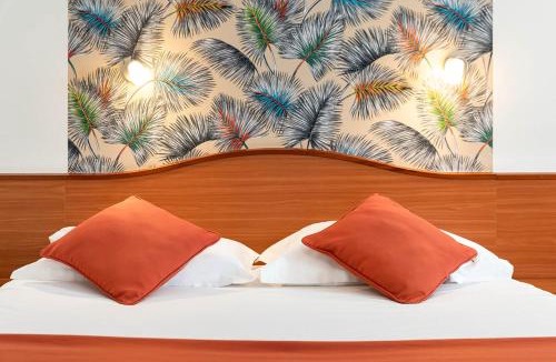 Brives-Charensac Hotel | Deltour Hotel Le Puy En Velay