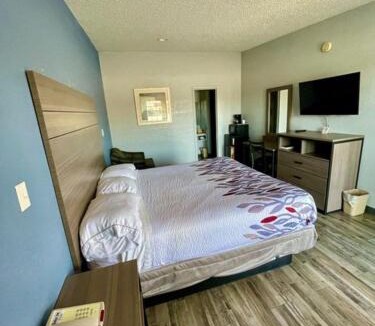 Cleburne Hotel | Delux Inn Cleburne