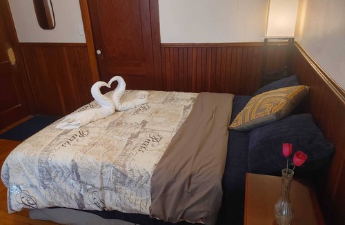 Saint John Bed & Breakfast | Delux room at Nigam's Sweet Home, Saint John, NB.