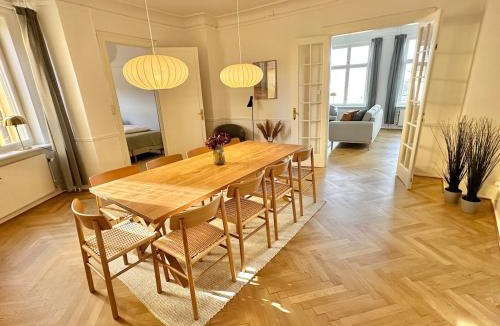 Copenhagen City Centre Apartment | Deluxe 180 m2 Water View