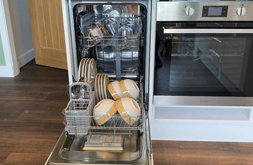 Nairn Apartment | Deluxe 2 bed en-suite, stunning views, parking