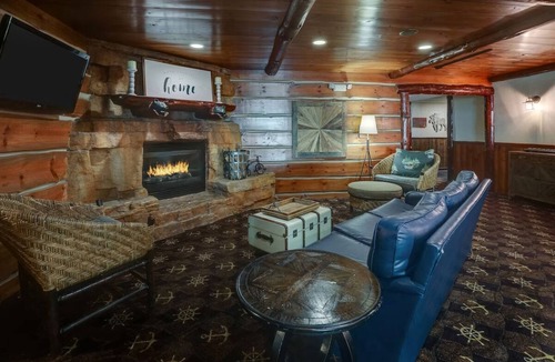 Peoria Hotel | Deluxe 2 Double in Stoney Creek Peoria! Free Hot Breakfast | 2 Units