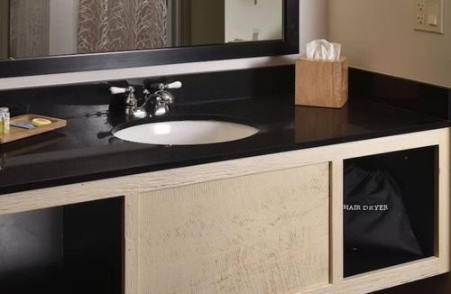 Broken Arrow Hotel | Deluxe 2 Queen, Stoney Creek Broken Arrow, On-site bar | 2 Units
