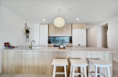 Batemans Bay Apartment | Deluxe 3-Bed Unit with Views