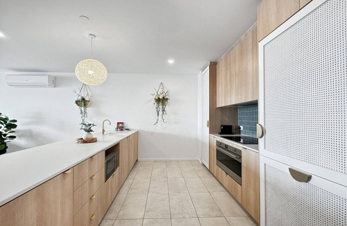 Batemans Bay Apartment | Deluxe 3-Bed Unit with Views