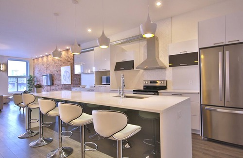 Ville-Marie Condo | Deluxe 3-bedroom Condo in Old Montreal with a Private terrace