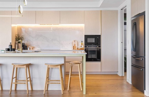 Wavell Heights House | Deluxe 4-Bed Home with Pool & Fire Pit