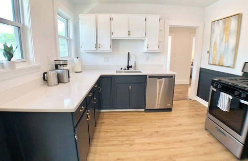 Arlington Condo | Deluxe and Bright 3Br, King Bed,W/D,Parking