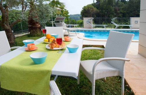 Pula Apartment | Deluxe apartment 8 + 2, with private pool, 100m from the beach