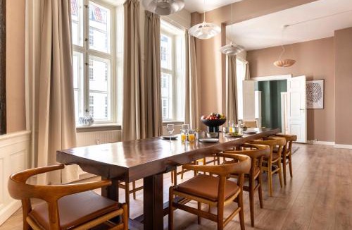 Copenhagen City Centre Apartment | Deluxe Apartment at Perfect Location