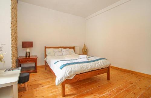 Lanark Apartment | Deluxe Apartment