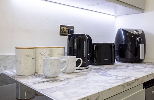 Levenshulme Apartment | Deluxe Apartment in Central Manchester