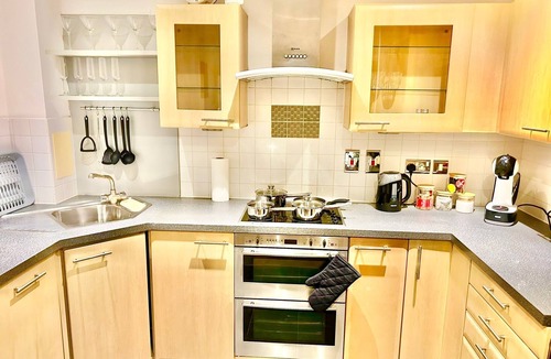 Royal Docks Apartment | Deluxe apartment in Royal Docks