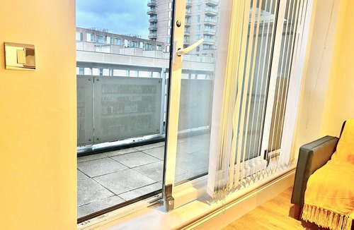 Royal Docks Apartment | Deluxe apartment in Royal Docks