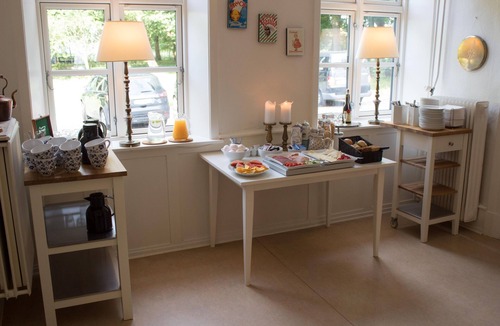 Hovedgard Apartment | Deluxe Apartment with Garden View - Provstegården Bed & Breakfast