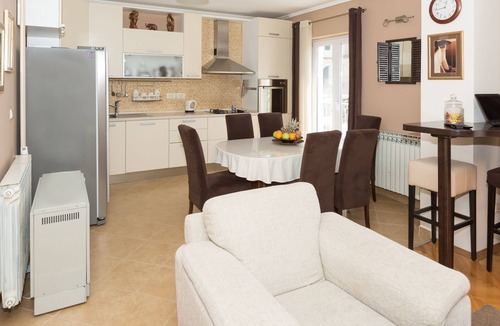 Gornji Kono Apartment | Deluxe apartment with freeparking close to old town